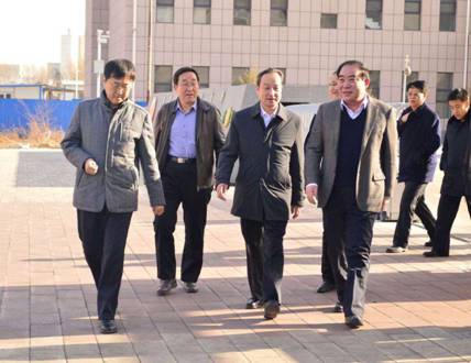 農(nóng)畜產(chǎn)品質(zhì)量和食品安全——富農(nóng)強企的動脈內(nèi)蒙古農(nóng)牧業(yè)廳主要領(lǐng)導(dǎo)走訪呼市龍頭企業(yè)關(guān)心食品安全  關(guān)注企業(yè)發(fā)展